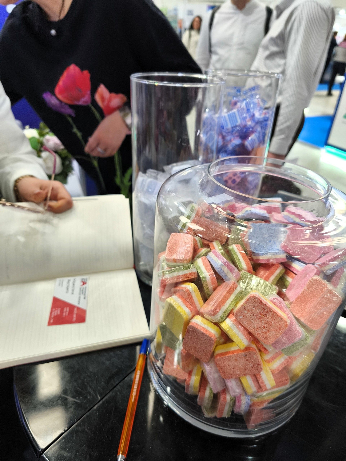 Коллеги вернулись сразу с двух крупных выставок